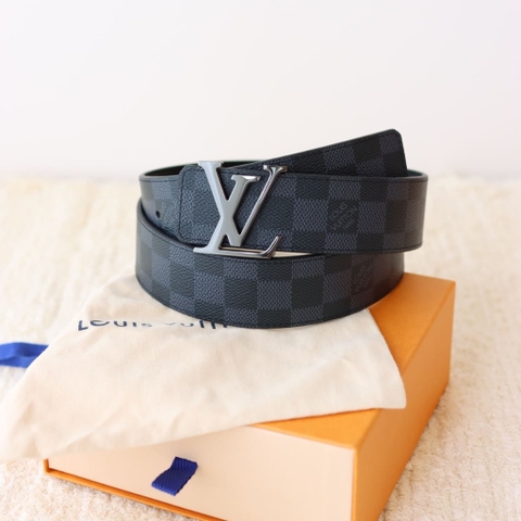 DÂY LƯNG LOUIS VUITTON SQUARE BLACK MONOGRAM Khóa đen bóng