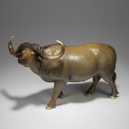 Bò rừng đồng thau nguyên chất dũng mãnh