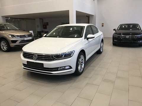 Mục sở thị volkswagen Passat tại Volkswagen Long Biên