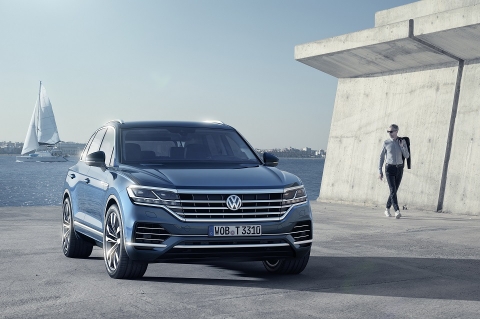 Volkswagen Touareg 2020, Nội Thất, Ngoại Thất ,Thông Số Kỹ Thuật, Giá Bán