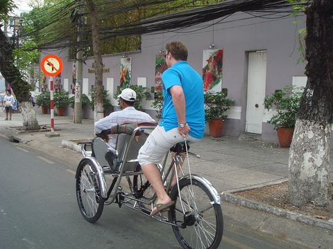 800px-rickshaw-in-hochiminh-city.jpg?v=1478325518038