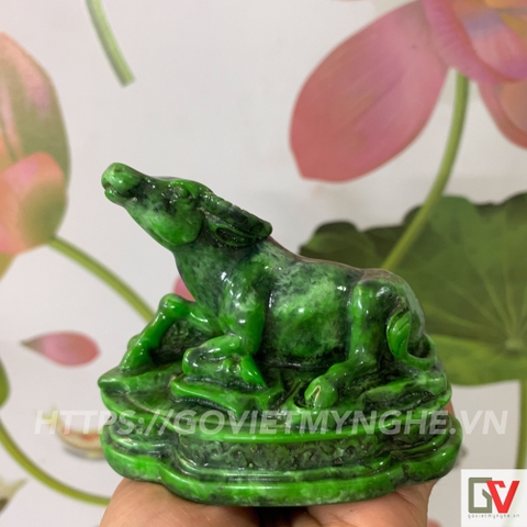 Tượng trâu đá trang trí phong thủy - Dài 10cm - Màu xanh lục bích