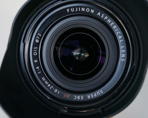 Ống kính Fujifilm XF 10-24mm f/4 R OIS