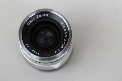 Ống Kính Carl Zeiss Biogon T* 35mm f/2 ZM Black / Sliver