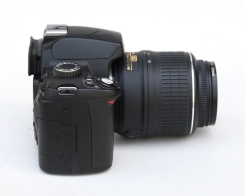 Nikon D60 len kit 18-55mm VR