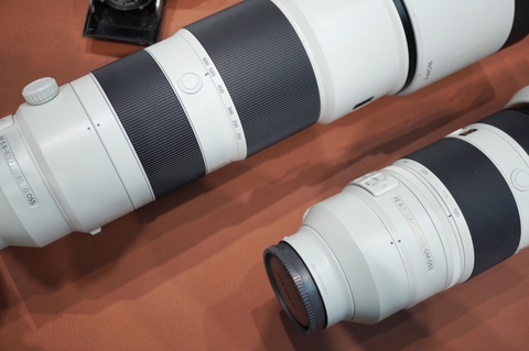 Ống kính Sony FE 200-600mm f / 5.6-6.3 G OSS