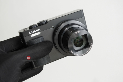 Máy ảnh Panasonic Lumix ZS99 / TZ99