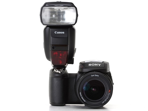 Sony Cyber-shot DSC-R1