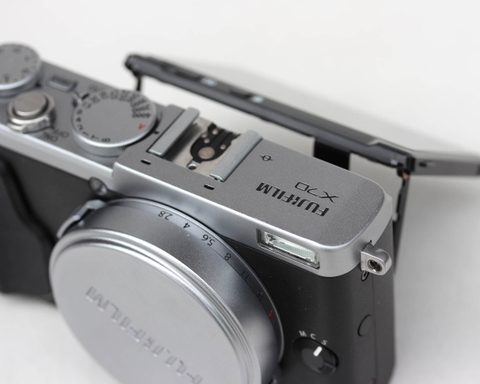 Fujifilm X70