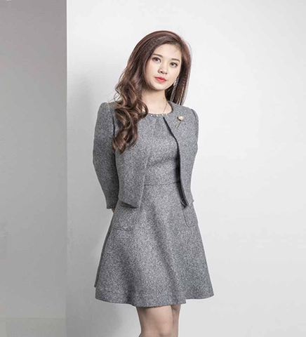 Những mẫu đầm xòe công sở đẹp đang được nhiều người lựa chọn