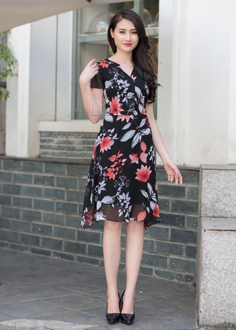 Những lưu ý khi chọn đầm công sở chữ v mùa hè