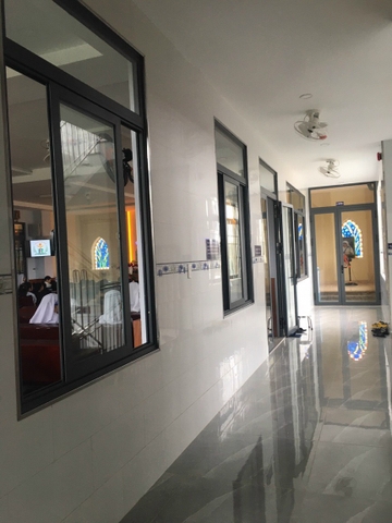CỬA SỔ MỞ LÙA