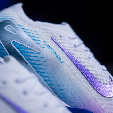 Giày Bóng Đá Trẻ Em Nike Mercurial Vapor 16 Elite Trắng Xanh Hologram Cổ Lửng TF