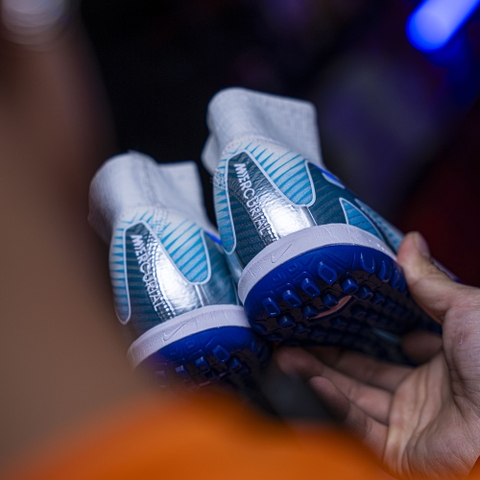 Giày Bóng Đá Trẻ Em Nike Mercurial Superfly 10 Elite Trắng Xanh Hologram Cổ Cao TF