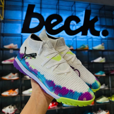 Giày Bóng Đá Puma Future 8 Ultimate Trắng Xanh Tím Loang Cổ Lửng TF