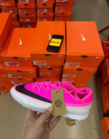 GIÀY BÓNG ĐÁ NIKE MERCURIAL VAPOR 17 ACADEMY TF World Cup 2026 - IQ2406-900 - HỒNG/TRẮNG