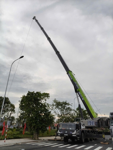 Giới thiệu về xe cẩu ZOOMLION ZLJ5553QZ220V - Xin vui lòng liên hệ trực tiếp cho Mr Duẩn - 0989838565 để biết giá xe!!!