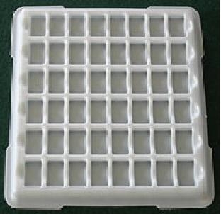 Plastic tray