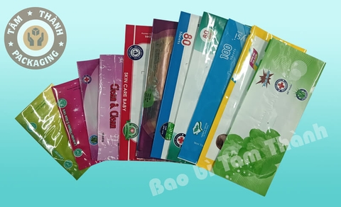 Wet tissue packaging