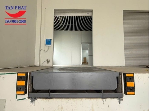 Dock Leveler 8 Tấn Ninh Bình l Dự Án Sản Xuất Và Bàn Giao Tại KCN Thái Hà