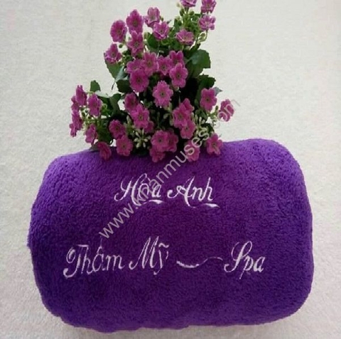 Khăn Spa Thẩm Mỹ Viện màu tím thêu logo