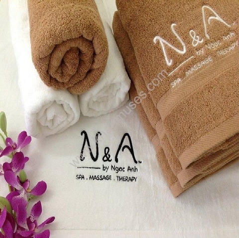 Bộ khăn đắp body Spa cotton thêu logo màu nâu nhạt