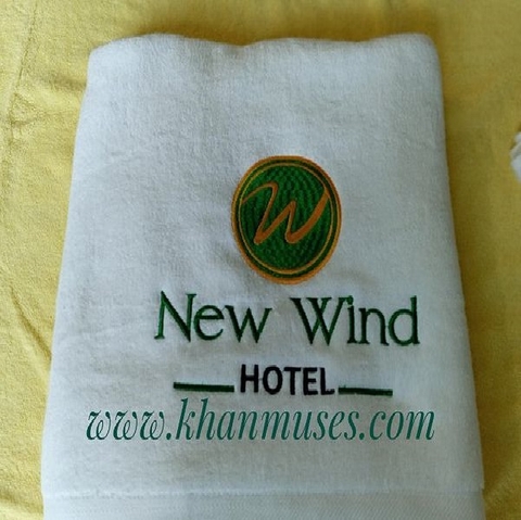 Khăn tắm khách sạn thêu logo