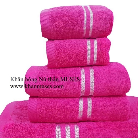 Khăn tắm màu hồng