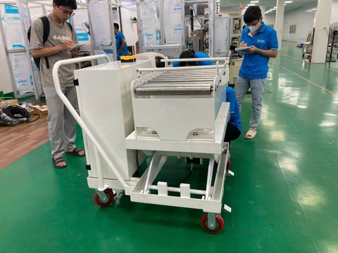 Bàn nâng thủy lực