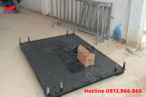 Cân động vật có lồng