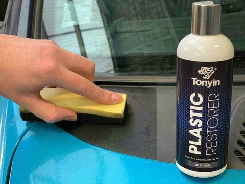 Dung dịch khôi phục và dưỡng nhựa ngoại nội thật ô tô Tonyin Plastic Restore 300ml