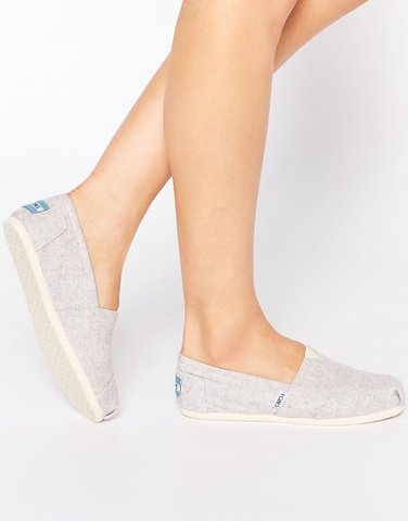 Giày bệt Toms