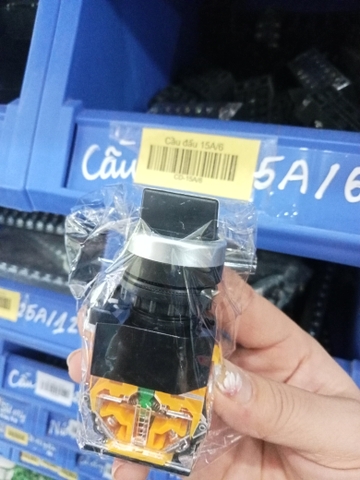 Công tắc gạt 3 chiều CML LA39.38 trung quốc