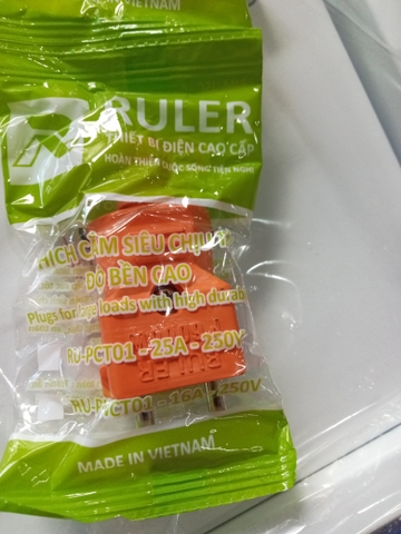 Phích cắm Rule chịu tải PCT01/16A (1th=120c)