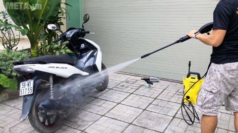 CÓ NÊN MUA MÁY RỬA XE?