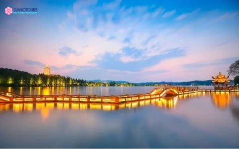 Tour du lịch Trung Quốc 7 ngày 6 đêm: THƯỢNG HẢI - HÀNG CHÂU - TÂY ĐƯỜNG CỔ TRẤN - TÔ CHÂU - BẮC KINH