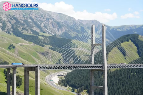 Hành Trình Tân Cương: Urumqi – Kanas – Hemu – Yining