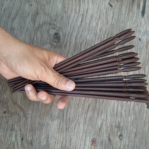 Đũa trắc 420k/ 10 đôi