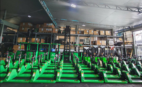 xe-nang-pallet-3-tan