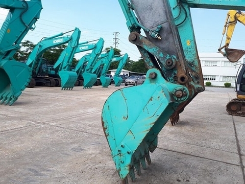 Máy xúc đào cũ Kobelco model SK200-8 nhập khẩu chính hãng