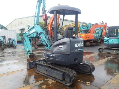 Máy xúc đào cũ Kobelco Sk30SR-3 hàng nhập chính hãng