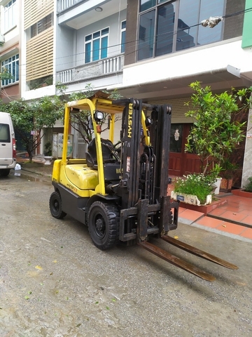 Xe nâng dầu 2.5 tấn Hyster cũ