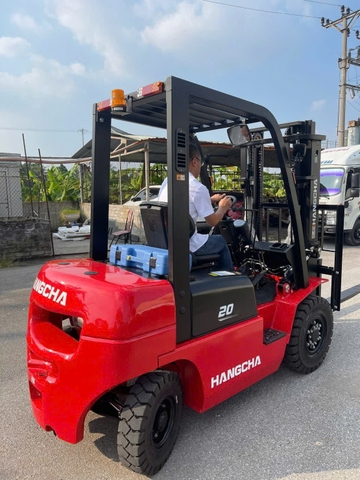 Xe nâng 2.5 tấn động cơ dầu diesel hiệu HangCha