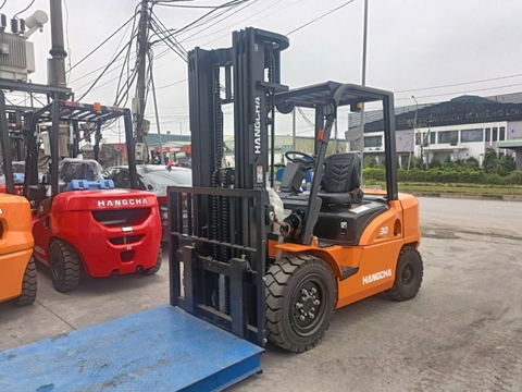 Xe nâng dầu diesel 3 tấn HangCha R series nhập khẩu mới