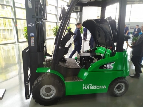 Xe nâng điện 2.5 tấn HangCha Pin Lithium ion mới