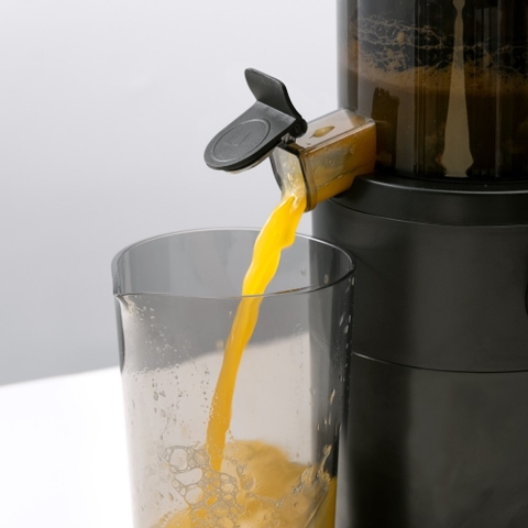 Máy Ép Chậm Trái Cây Nguyên Quả Locknlock Slow Juicer Đảo Chiều Thông Minh EJJ441BLK