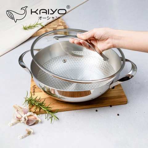 Nồi lẩu - chảo đúc inox 304 3 lớp đáy liền dập nổi Kaiyo sâu lòng 2 tay cầm vung kính size 24cm, 28cm