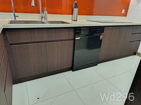 Film nội thất Infeel WD296 vân gỗ óc chó (walnut) màu nâu