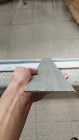 Nẹp nhôm che khe lún KL80
