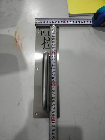 Tay nắm cửa Pull-Push